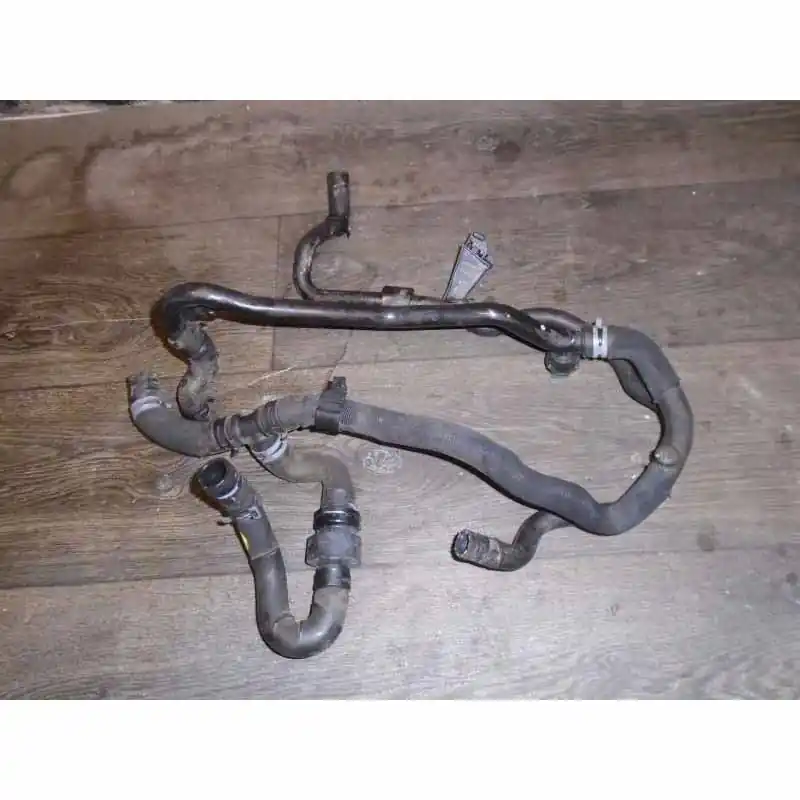 Akce hadice + trubka vodní AUDI Q3 8U0 2,0 TDI5N0122109AB5N0121065