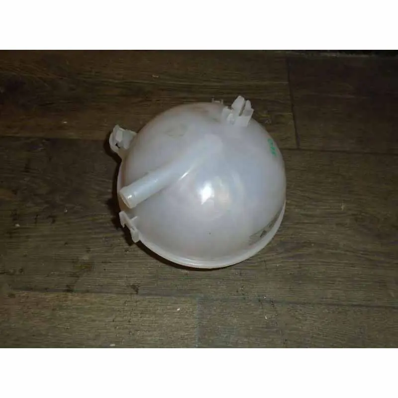 vyrovnávací nádobka VW Arteon 3G8 2,0 TFSi CZP 140 KW3Q0121407C Hit Sezóny