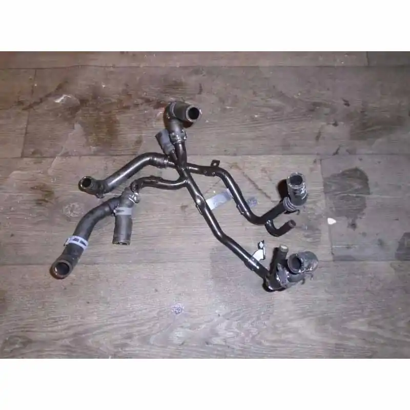 Finální Výprodej trubka + hadice vodní AUDI A4 8W0 2,0 TDi04L122157BS04L122157CA04L121157S