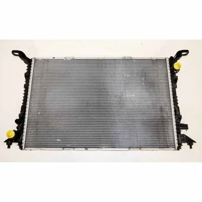 chladič vodní AUDI A6 4G0 A7 4G8 4,0 TFSi4G0121251E Ihned K Objednání