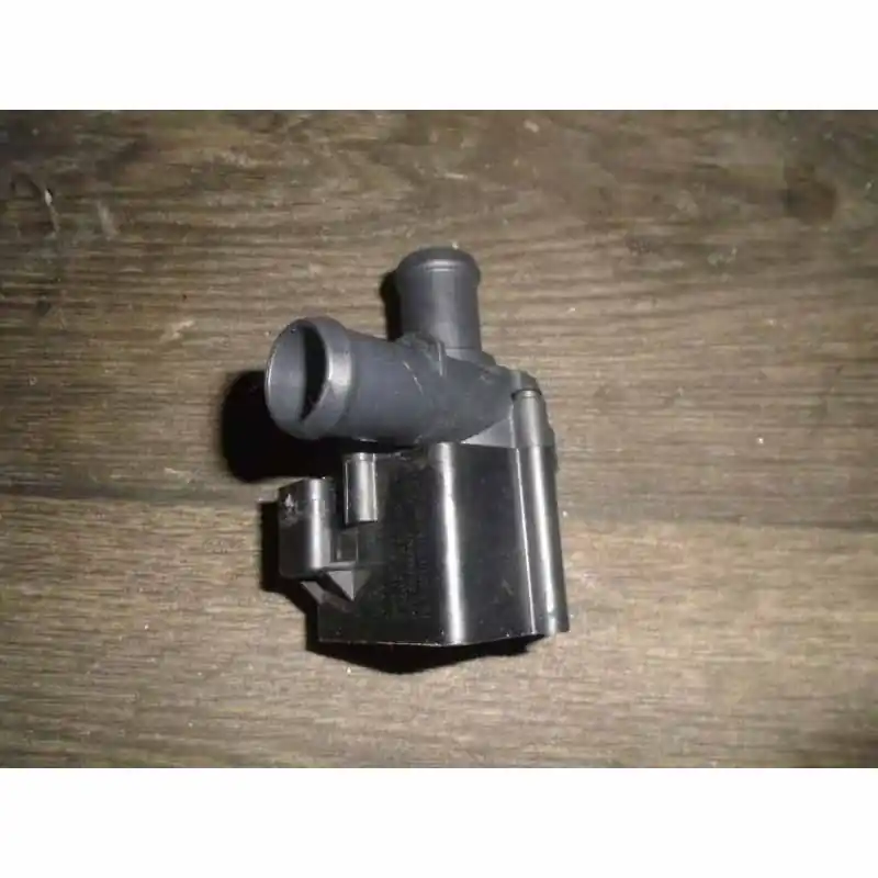 čerpadlo vodní AUDI A4 8W0 3,0 TDI06H121601N Akce