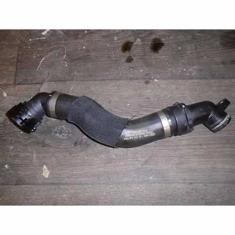 Autentický hadice vodní AUDI Q7 4M0 3,0 TDi4M0122101AG