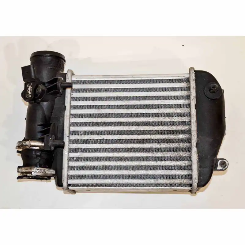 chladič intercooler levý AUDI A6 4F0 (lift) 3,0 TDi 171 KW4F0145805F4F0145805AF Značkový