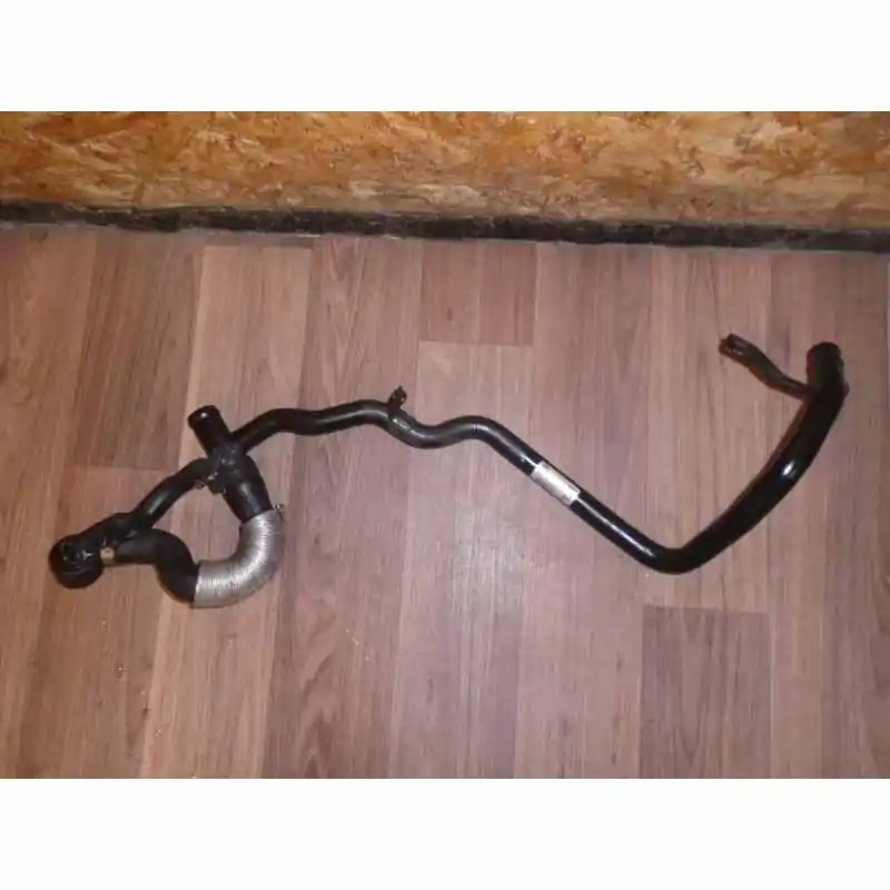 trubka + hadice vodní ŠKODA Superb III 3V0 2,0 TDi 140 KW04L121065CJ5Q0122073AL/BK Novinka