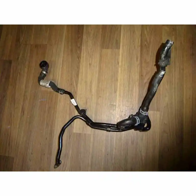 trubka + čerpadlo vodní AUDI Q7 4M0 3,0 TDi 200 KW059121511AS06H121601M Přímo Od Výrobce