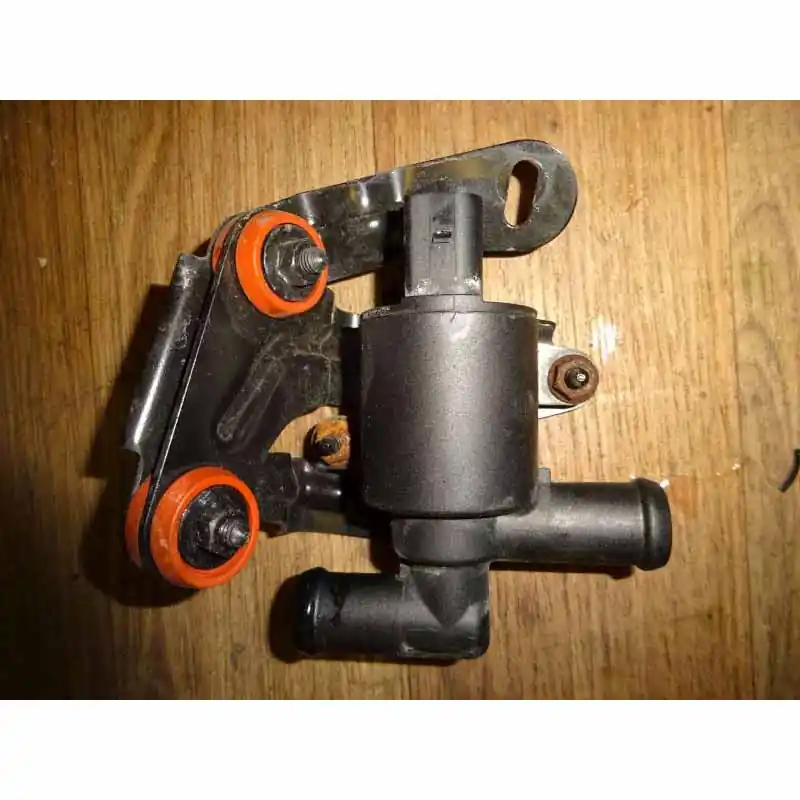 ventil magnetický AUDI Q7 4M0 3,0 TDi4H0121670A Poslední Šance