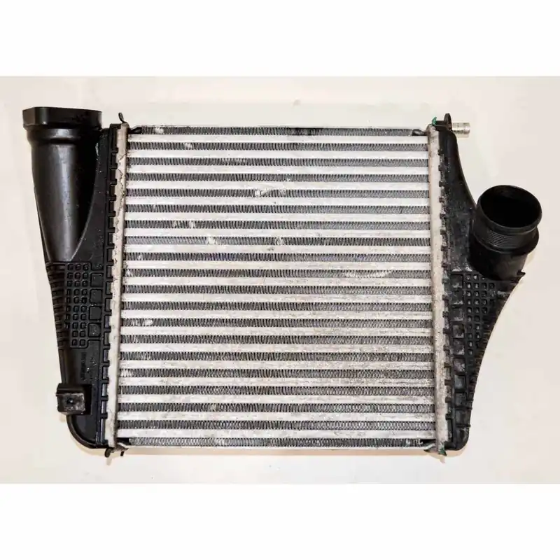 chladič intercooler levý VW Touareg III 760 4,0 TDi 310 KW4M0145803AR Hit Sezóny