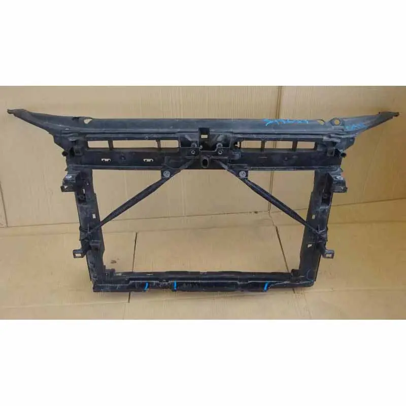 chladičová stěna - holá ŠKODA Octavia III 5E0 (lift)5E0805588 - poškozená Víkendová Akce