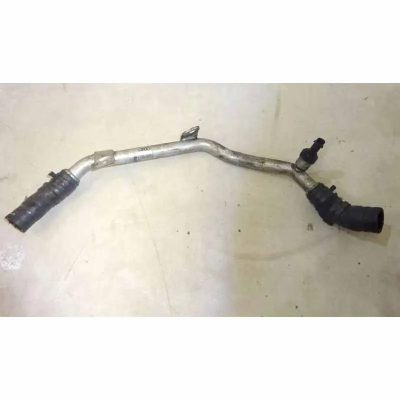 Vysoce Kvalitní trubka vodní AUDI A8 4H0 4,2 TDi 250 KW057121064E