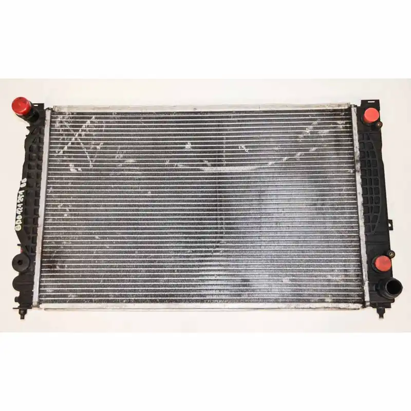 Top Prodej chladič vodní VAG8D0121251BB - lehce promáčklý