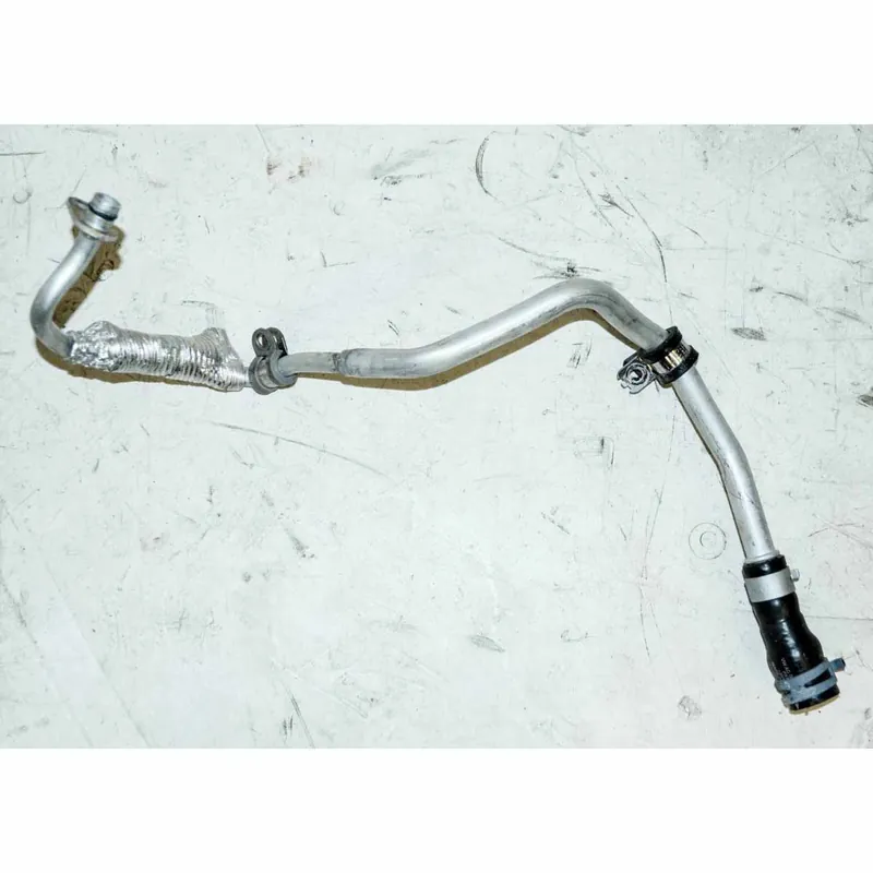 trubka vodní AUDI A8 4N0 3,0 TFSI 250 KW06M121085H Sezónní Sleva