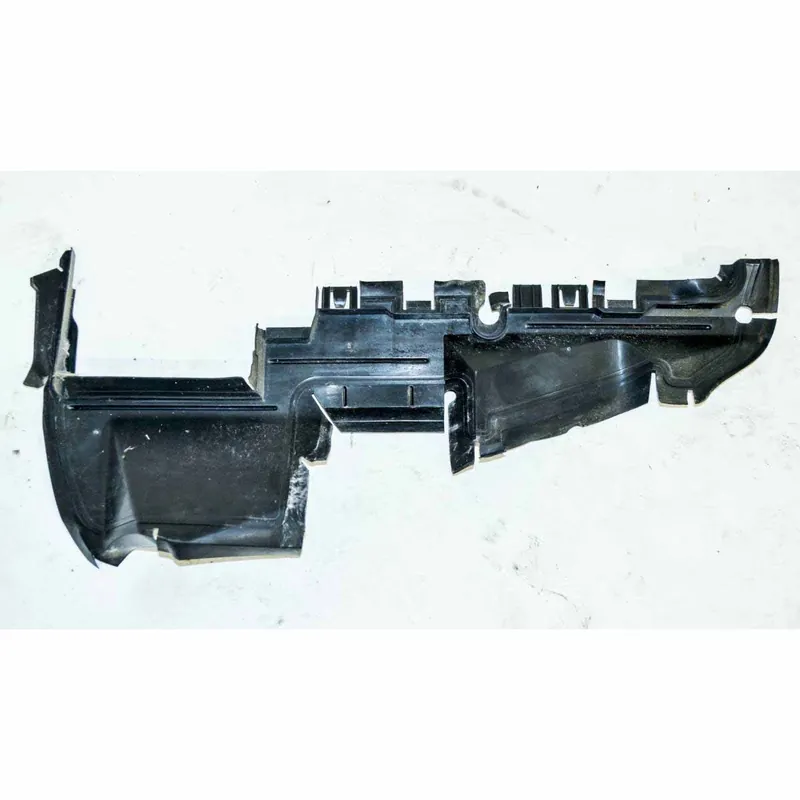 Vysoce Kvalitní vedení vzduchu - náfuk do chladičové stěny levý AUDI A5 8T0 lift 2,0 TDi8T0121283AB