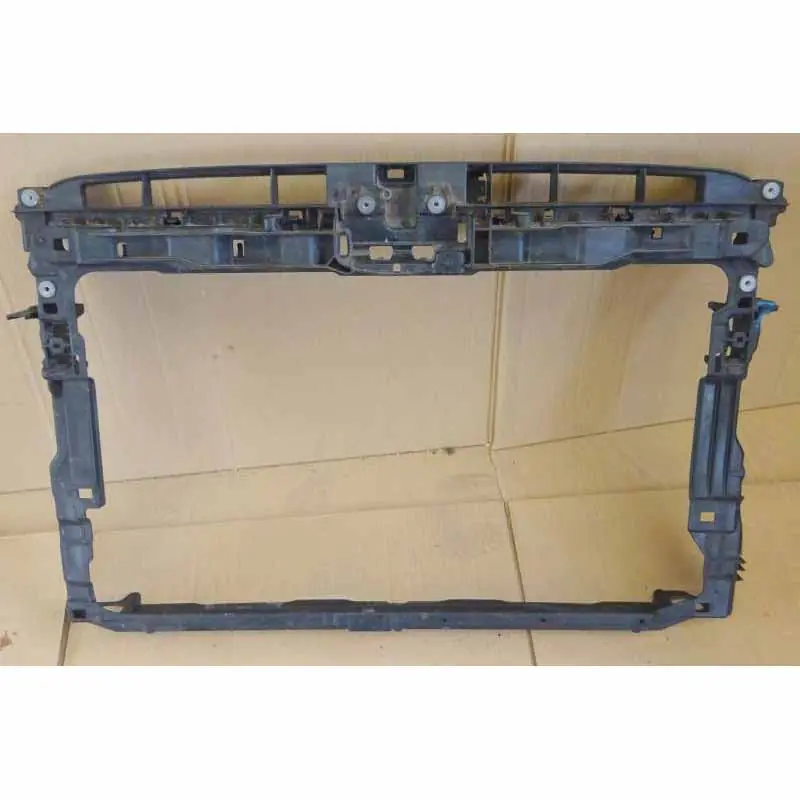 Značkový chladičová stěna - holá VW Golf VII 5G05G0805594H5G0805588 - poškozená