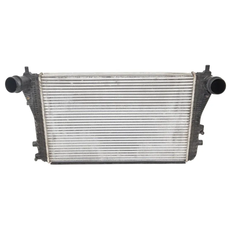 Dokud Zásoby Vydrží chladič intercooler VAG1K0145803BP3AA145805C3C0145805AM - lehce poškozený