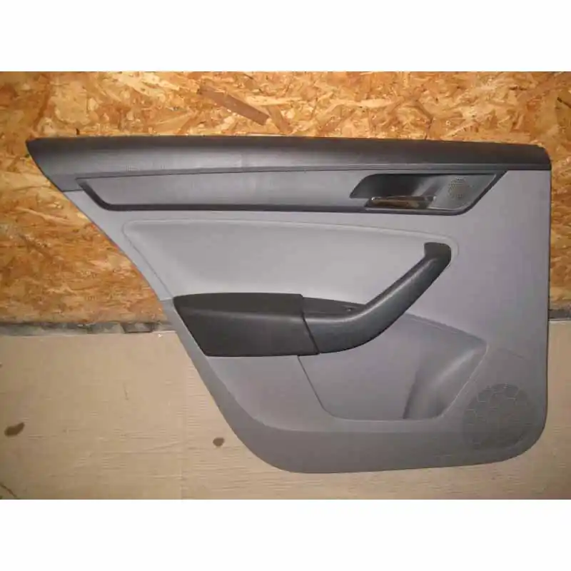 Oblíbený tapecírunk dveří zadní levý SEAT Toledo 6JA sedan