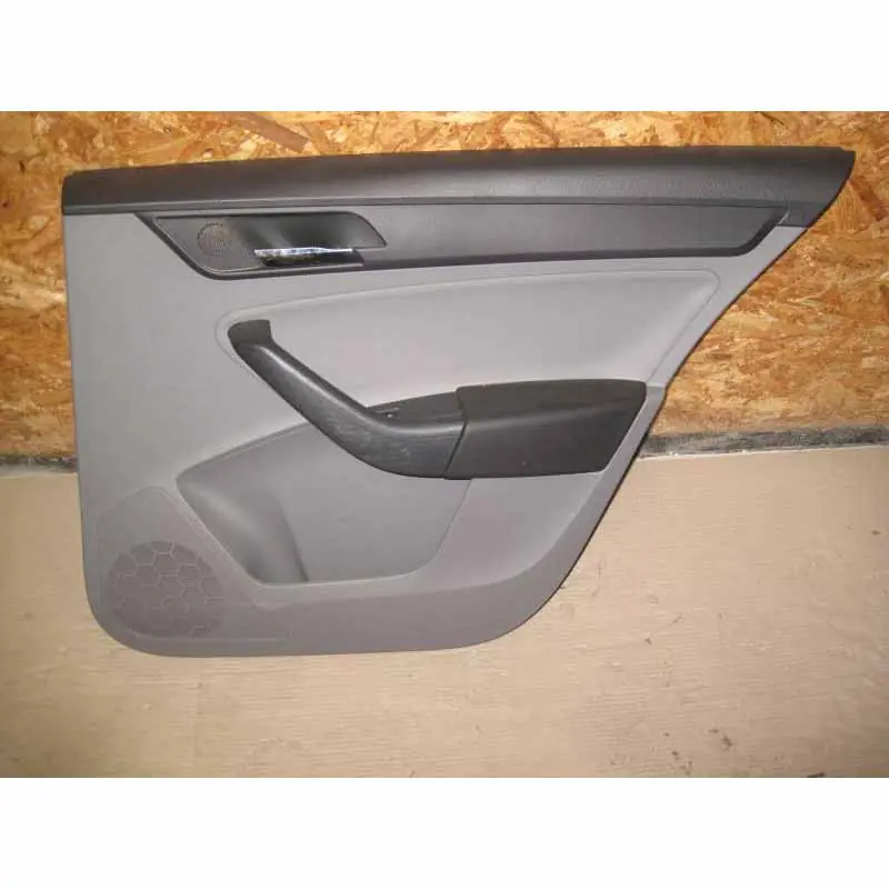 Cenový Hit tapecírunk dveří zadní pravý SEAT Toledo 6JA sedan