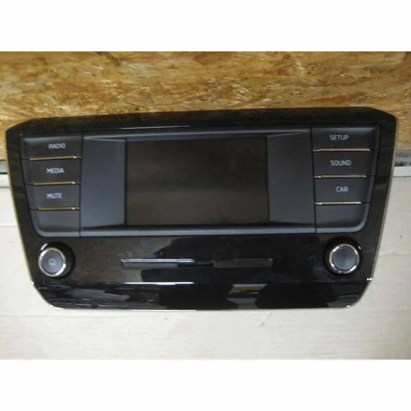 Sleva rádio ŠKODA Superb III 3V03V0035867C