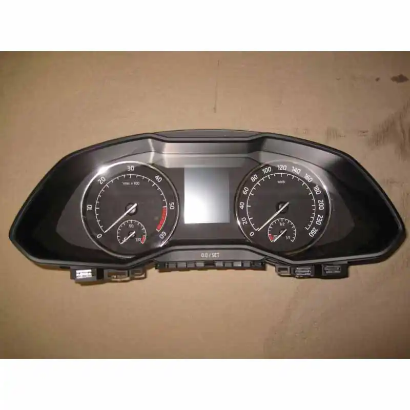 Značkový přístroje ŠKODA Superb III 3V0 2,0 TDI