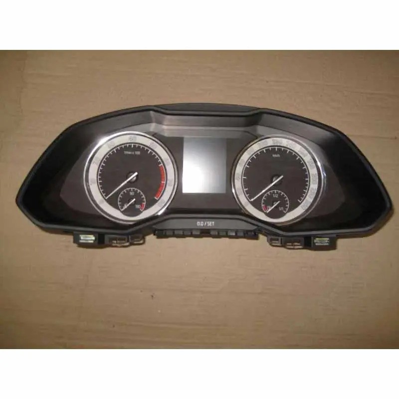 přístroje ŠKODA Superb III 3V0 1,4 TSi3V0920710A Omezená Nabídka