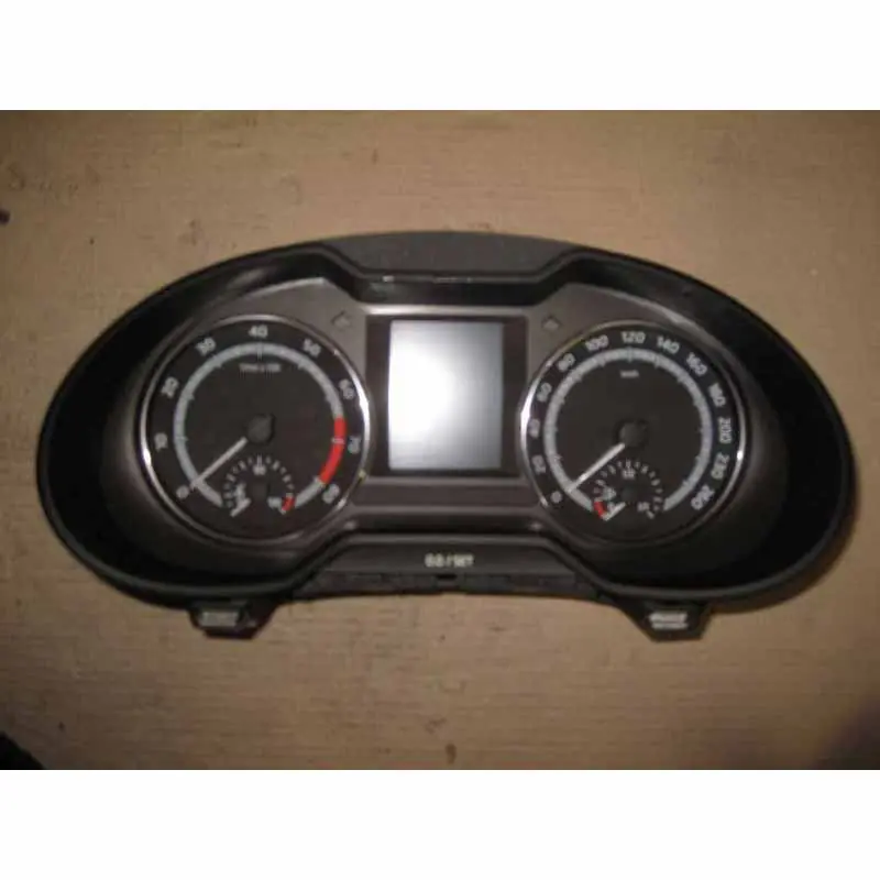 Značkový přístroje ŠKODA Octavia III 5E0 1,8 TSI5ED920748