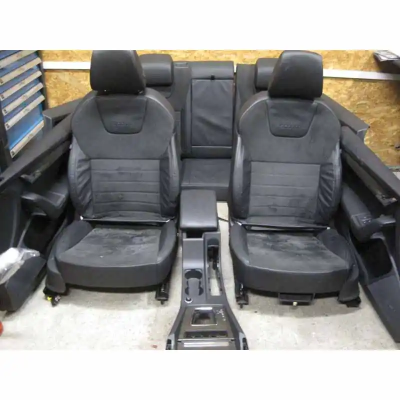 interiér - kůže/alkantara, přední sedadla vyhřívaná ŠKODA Octavia III Scout 5E0 combi Časově Omezené