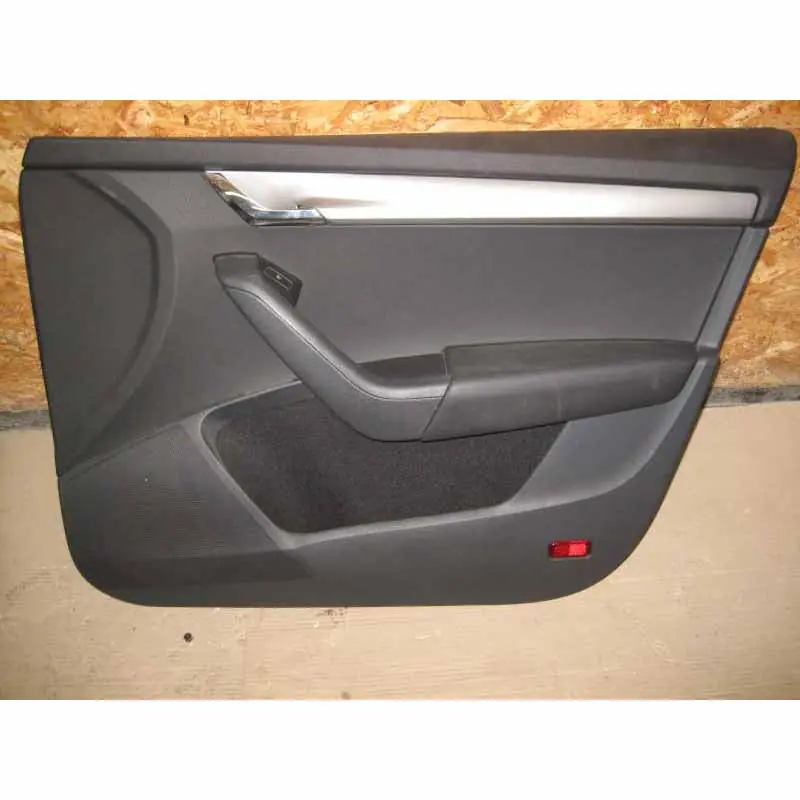 tapecírunk dveří pravý přední ŠKODA Octavia III 5E0 Přímo Od Výrobce