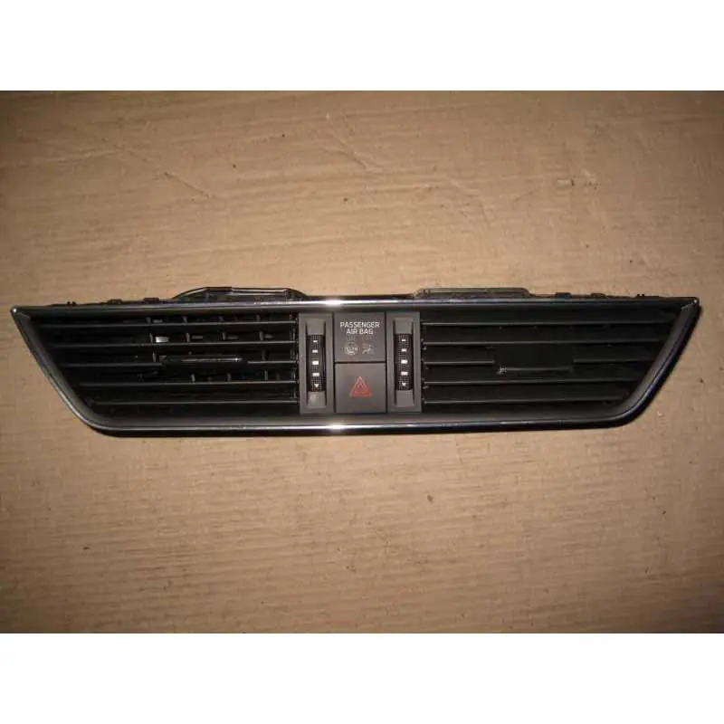 výdechy ventilace střed ŠKODA Superb III 3V03V0820951C3V0820951D - poškozený chrom Doprava Zdarma