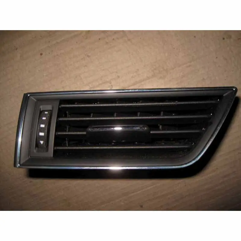 Zlevněný výdech ventilace levý ŠKODA Superb III 3V03V0819701C3V0819701A3V0819701D