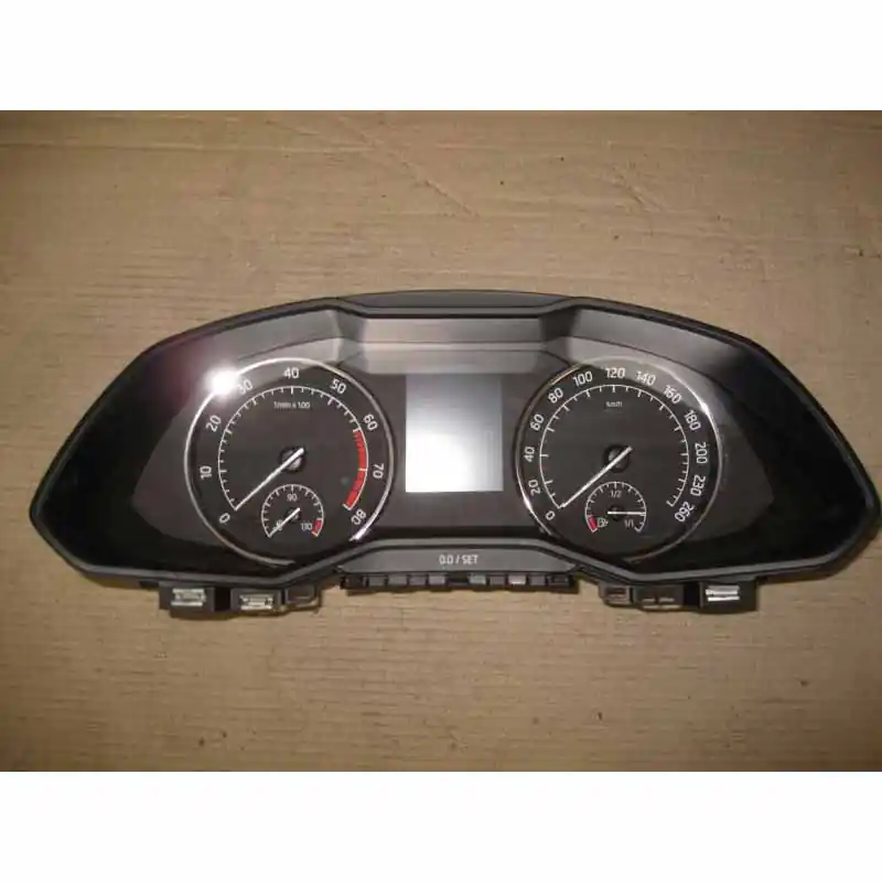 přístroje ŠKODA Superb III 3V0 1,8 TSI3V0920750 Oblíbený