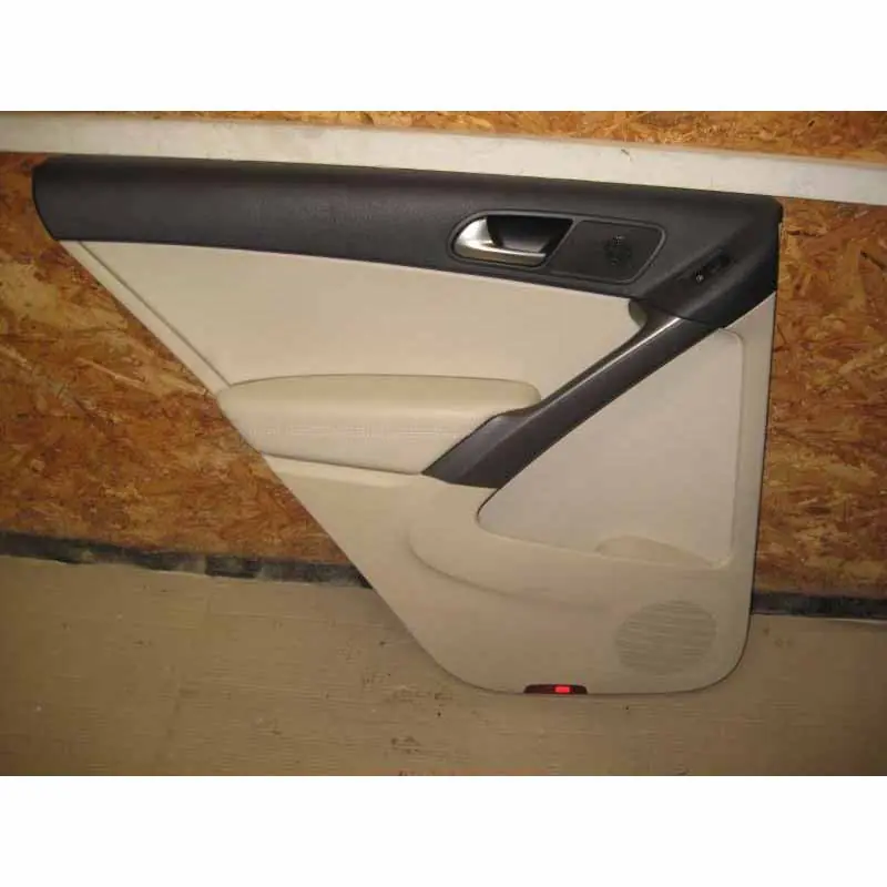 Akční Cena tapecírunk dveří levý zadní VW Tiguan 5N0