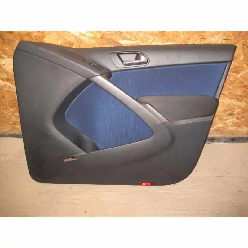 tapecírunk dveří přední pravý VW Tiguan 5N0 Cenová Bomba