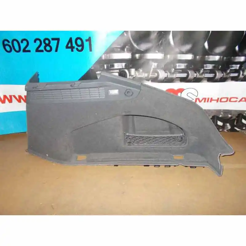 Aktuální výplň kufru pravá AUDI A7 4G84G8863888AJA6