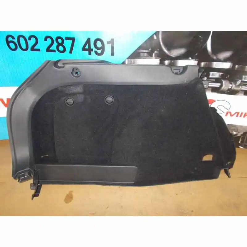 Zlevněný výplň kufru levá VW Golf VI 5K0 combi1K9867427A