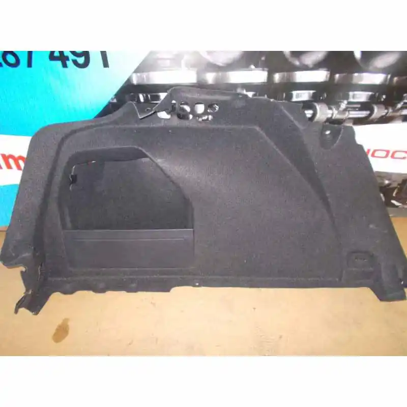 výplň kufru levá VW Passat B7 3AA sedan3AE867427B Nízká Cena