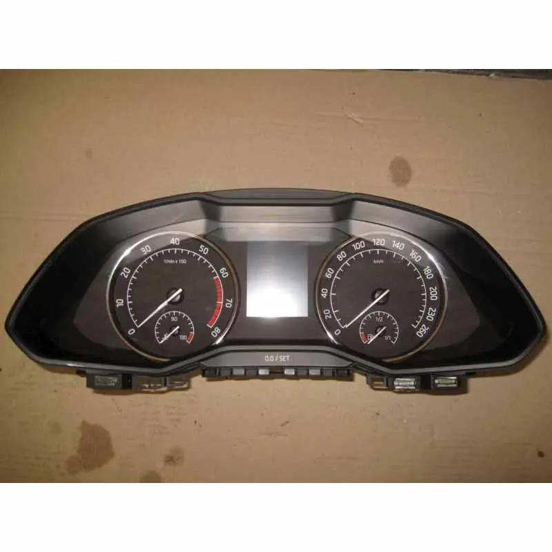 přístroje ŠKODA Superb III 3V0 1,4 TSI 110 kW3V0920740 Víkendová Akce