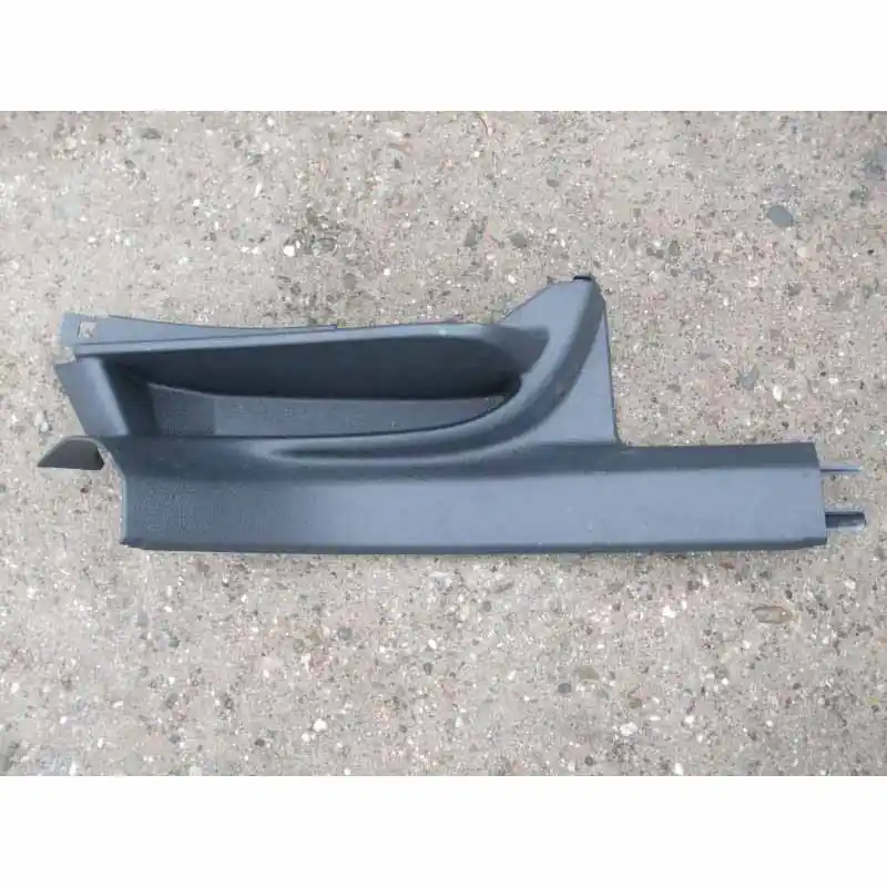 Zlevněný nástupní lišta pravá zadníVW Tiguan 5N0 5N0868270 82V