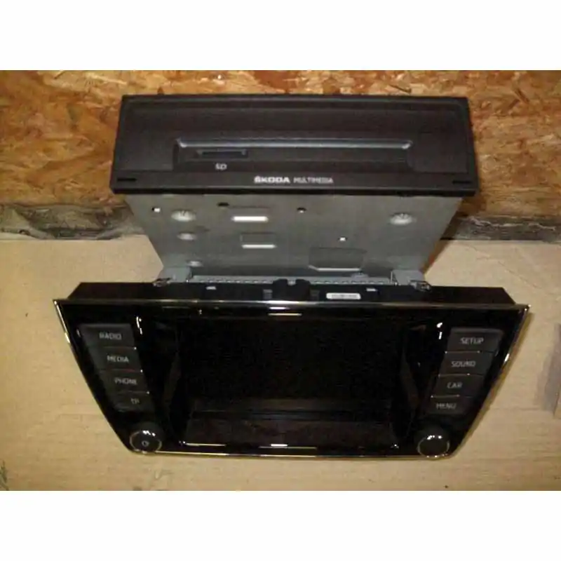 rádio ( řídící jednotka a display) ŠKODA Fabia III 6V06V09196045Q0035820 Vysoce Kvalitní