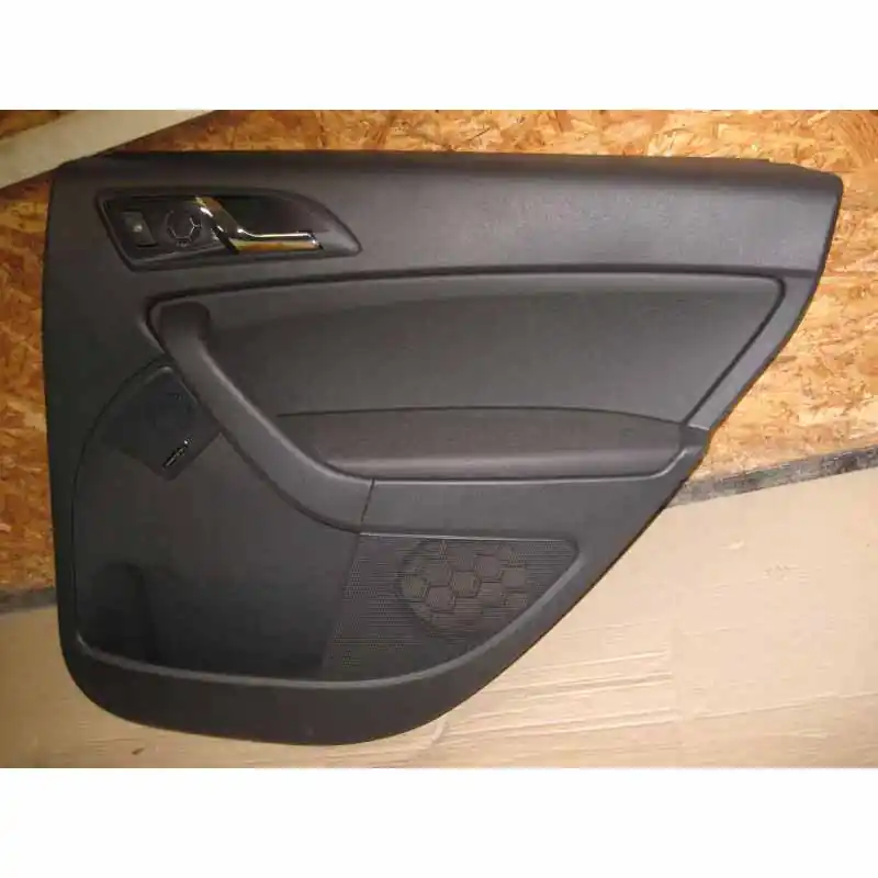 tapecírunk dveří pravý zadní ŠKODA Yeti lift 5L0 Jen Po Omezenou Doba