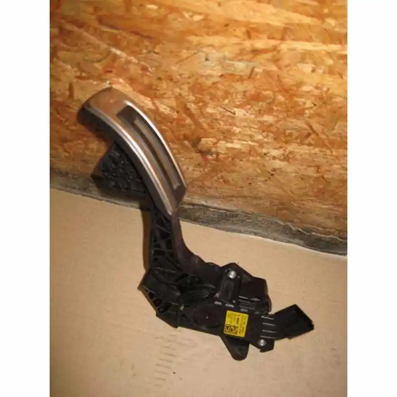 plynový pedál ŠKODA Rapid 5JA6C1723503C Top Prodej