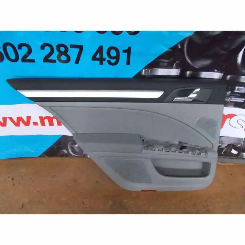 Levný tapecírunk dveří levý zadní ŠKODA Superb II 3T0