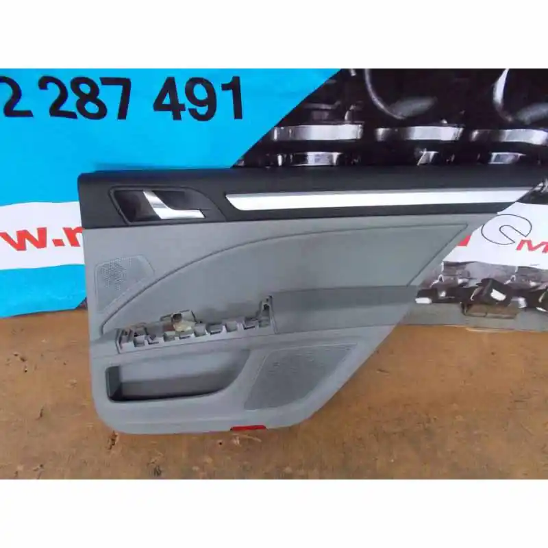 tapecírunk dveří pravý zadní ŠKODA Superb II 3T0 sedan3T5867212 Omezená Nabídka