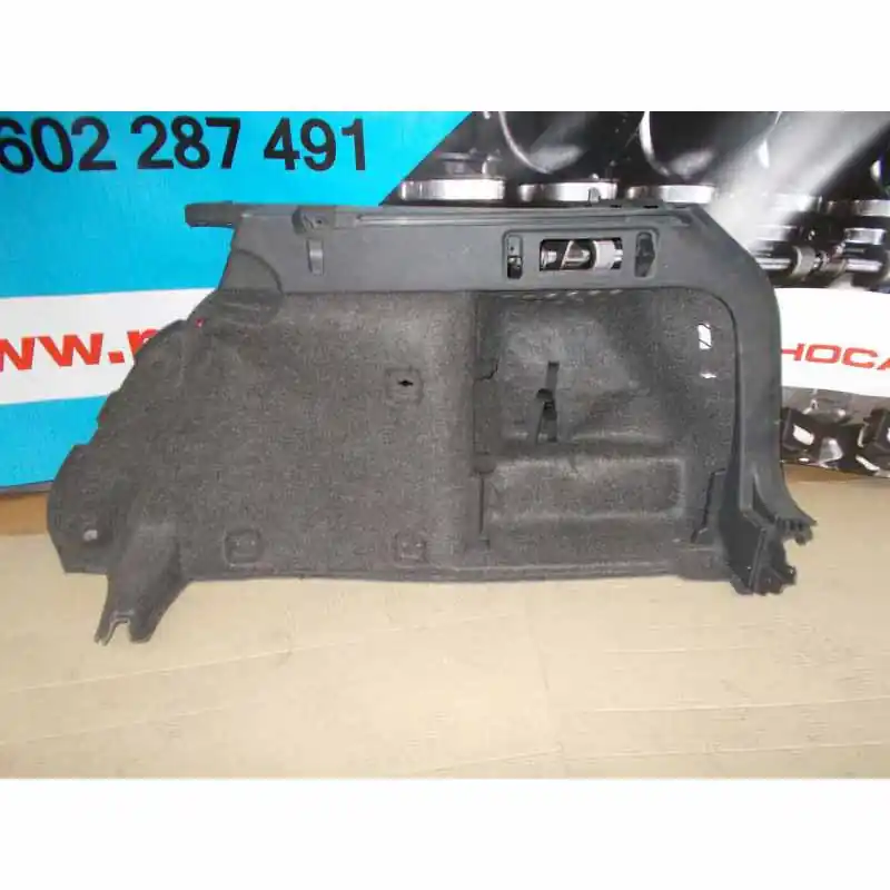 výplň kufru pravá ŠKODA Octavia III 5E0 2013- combi5E9867428A 1BS Objednat Nyní