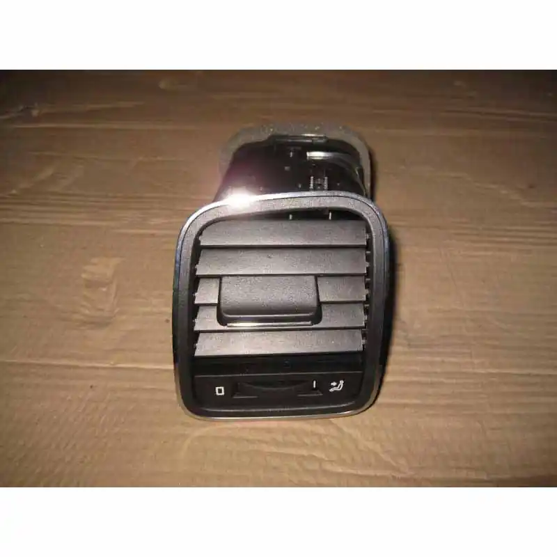 Poslední Šance výdech ventilace levý ŠKODA Yeti 5L0 lift 5L0819701