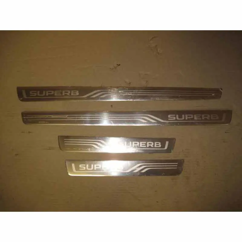 Horká Nabídka nástupní prahová lišta - sada 4 ks ŠKODA Superb III 3V03V0853813D3V0853814D TQ3