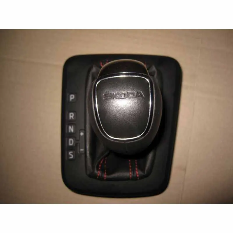 manžeta řadící páky - automat DSG ŠKODA Rapid 5JA5JB713123AA Kup Teď