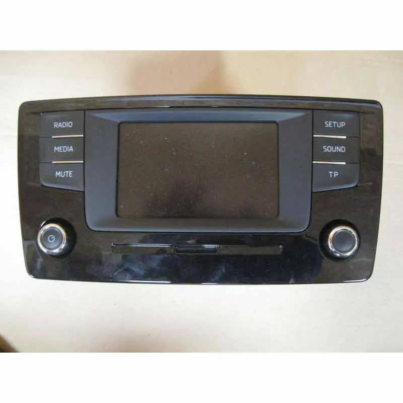 rádio SWINGENTRY BASIC ŠKODA Yeti 5L0 lift5L0035150D Nakupujte Hned