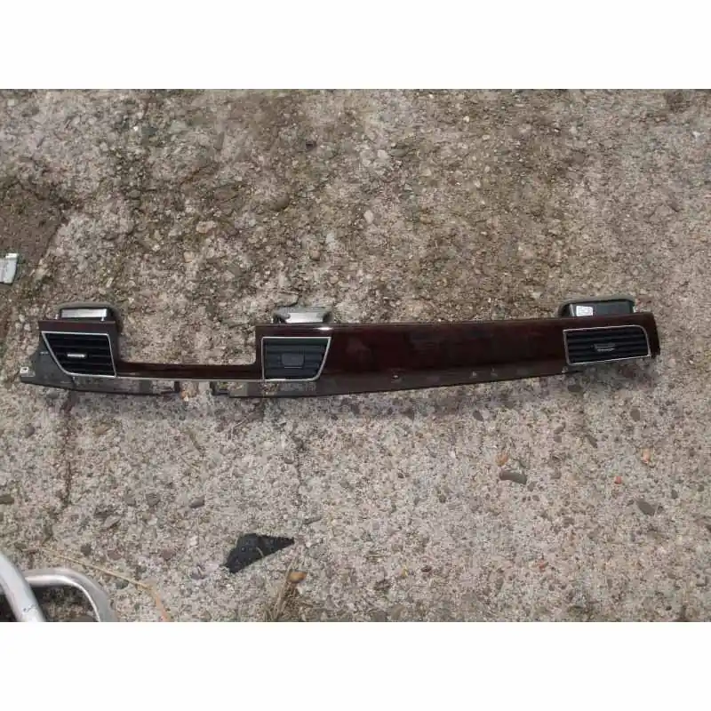 dekorace palubní desky + výdechy ventilace AUDI A8 4H04H1857212 - poškrábaný Zlevněný