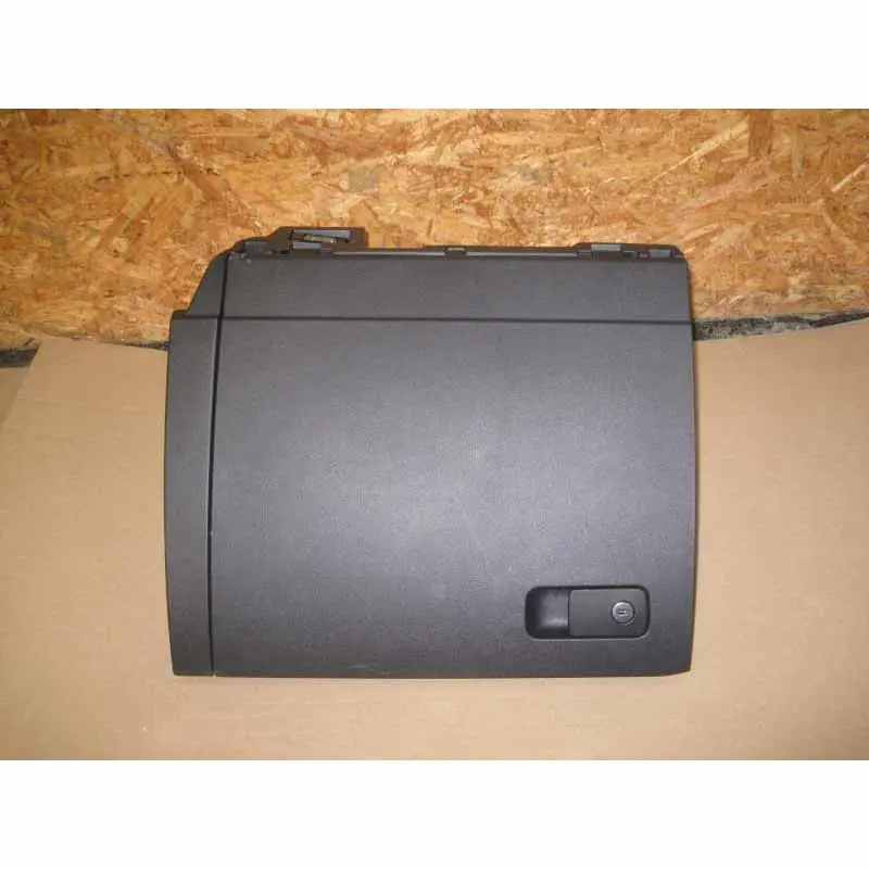 Tovární Cena kastlík spolujezdce VW Touran 5T1 2016->5TB857114B82V 5TB857101A 82V