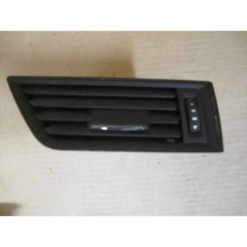 výdech ventilace pravý ŠKODA Superb III 3V03V0819702 GSZ Novinka