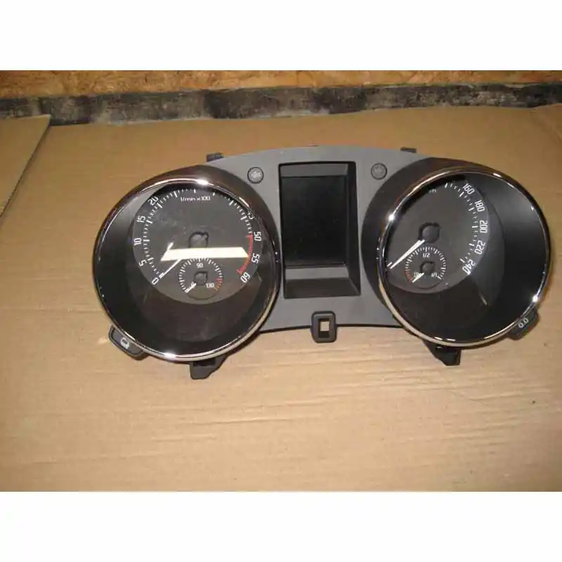 Speciální Cena přístroje ŠKODA Yeti lift 5L0 2,0 TDI5L0920840T